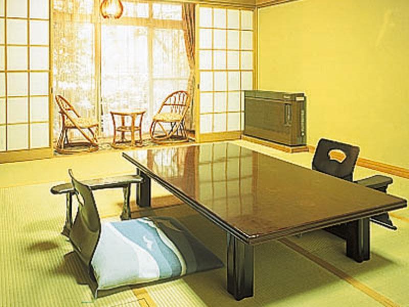 Yugawara Onsen Ryokan Uohan Exteriér fotografie