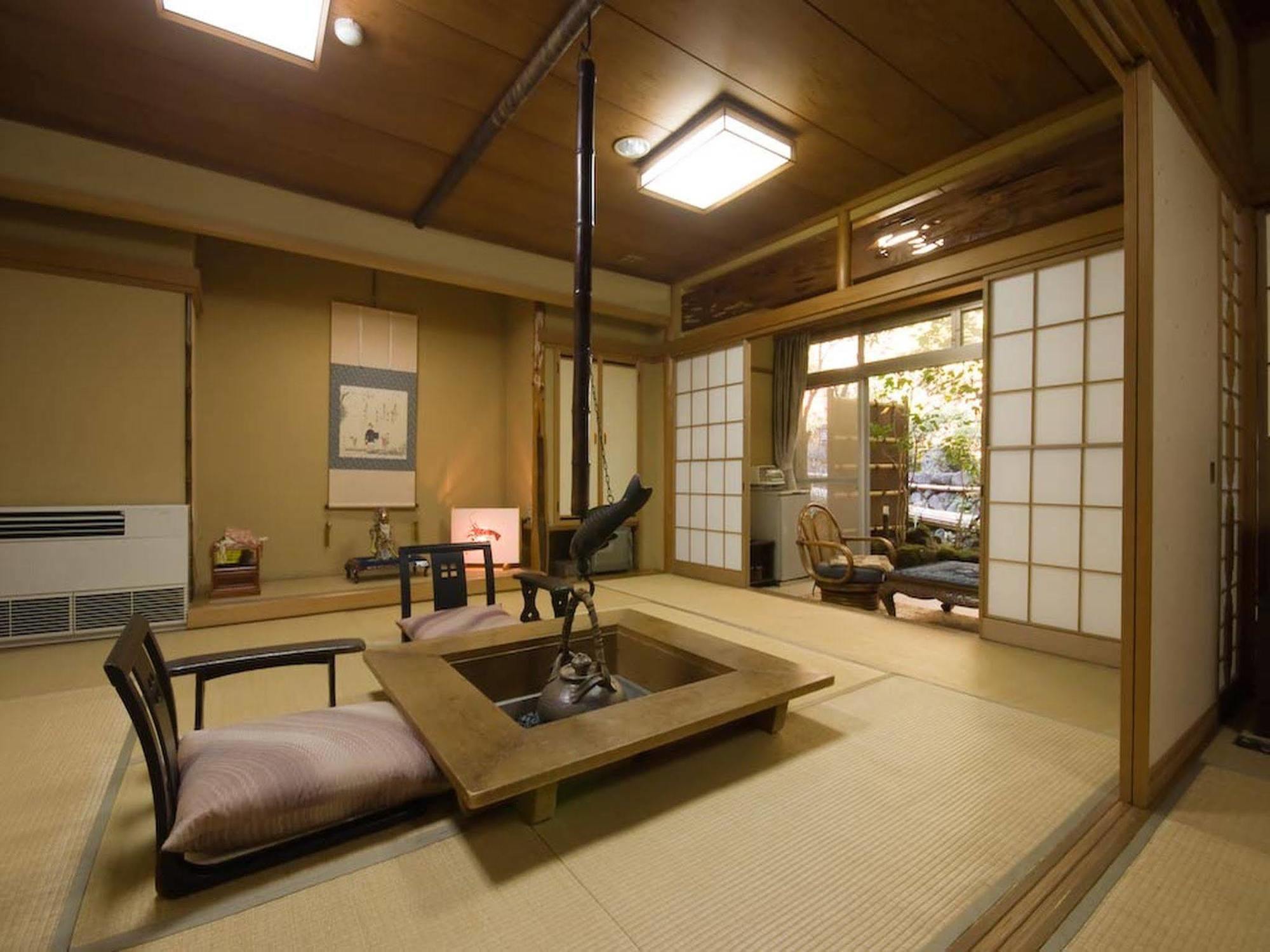 Yugawara Onsen Ryokan Uohan Exteriér fotografie